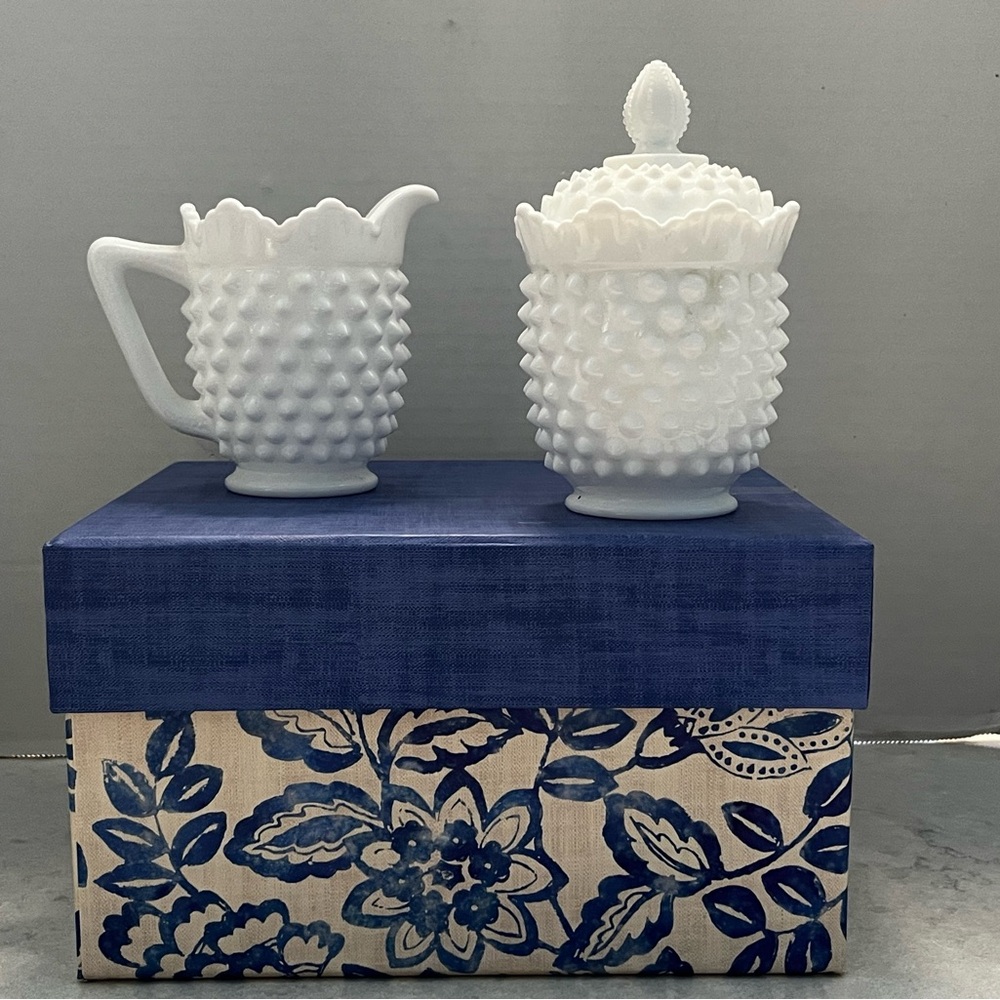 FENTON VINTAGE MILK GLASS , HOBNAIL, SUGAR & CREAMER, EXCELLENT CONDITION